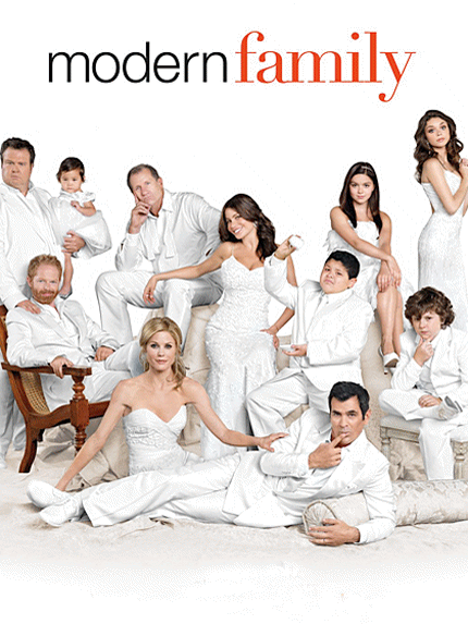 297616-modern_family1_430x573